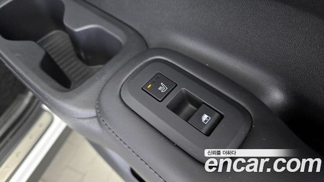 Hyundai Santa Fe 2023 — Фото 19/20