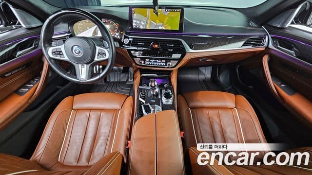 BMW 5 Series 2021 — ფოტო 8/20
