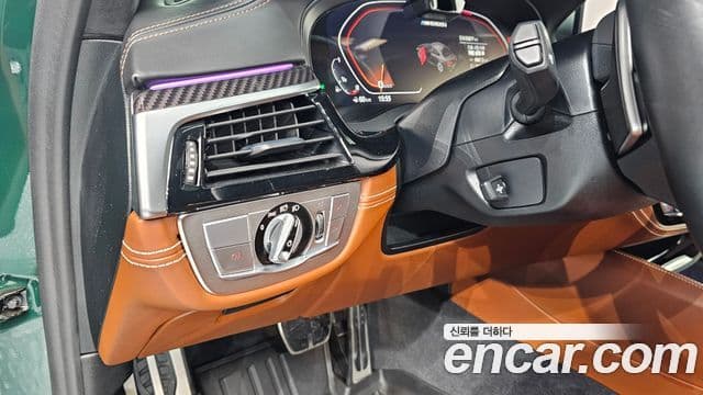 BMW 5 Series 2021 — ფოტო 17/20