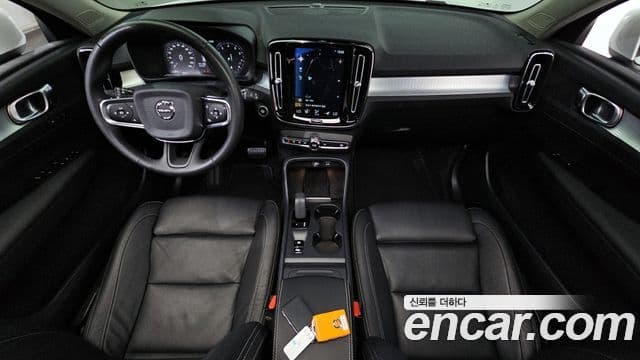 Volvo XC40 2020 — Şəkil 1/20