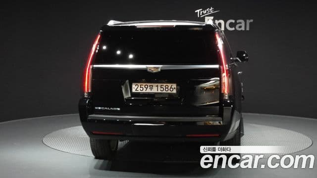 Cadillac Escalade 2019 — Şəkil 3/20