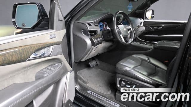 Cadillac Escalade 2019 — Şəkil 8/20