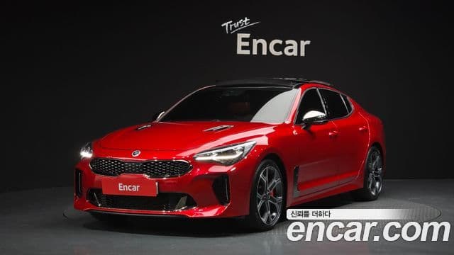 Kia Stinger 2019 — Фото 2/20