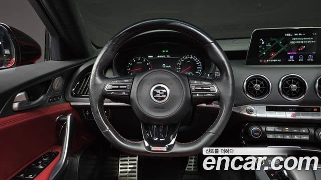 Kia Stinger 2019 — Фото 13/20