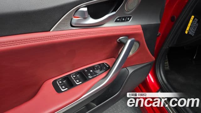 Kia Stinger 2019 — Фото 17/20