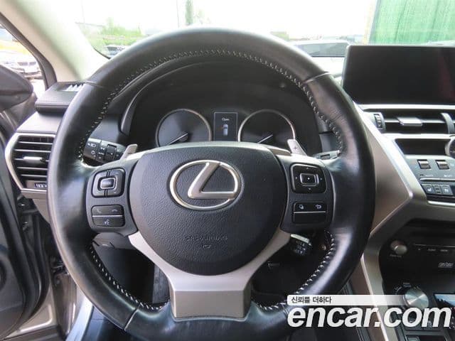 Lexus NX300 2018 — фото 5 из 20