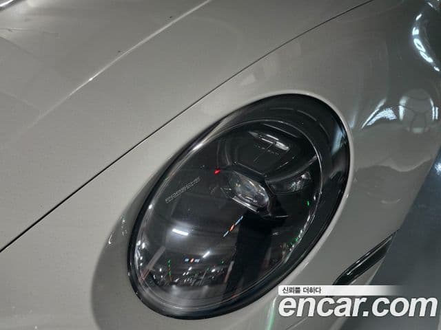 Porsche 911 2023 — Photo 19/20