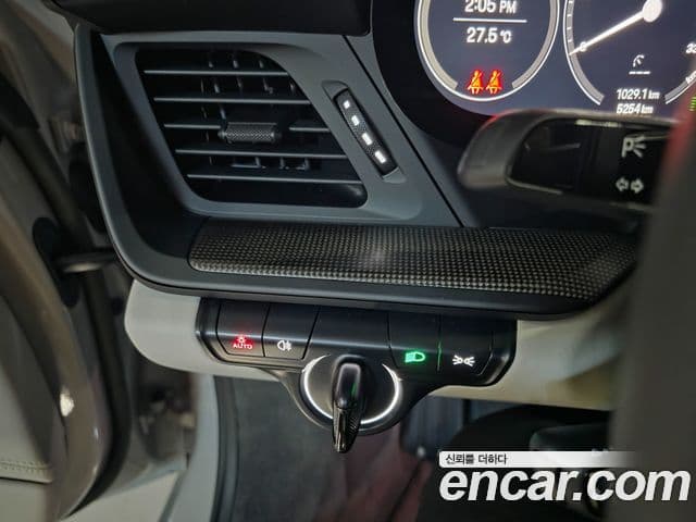 Porsche 911 2023 — Photo 14/20