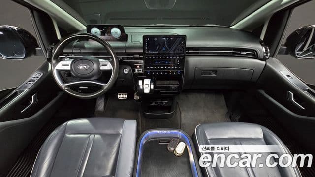 Hyundai Staria 2021 — ფოტო 7/20