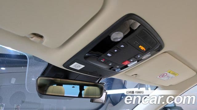 Kia Carnival 2022 — фото 17 из 20