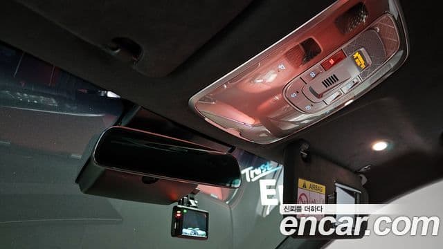 Genesis GV70 2023 — Şəkil 18/20
