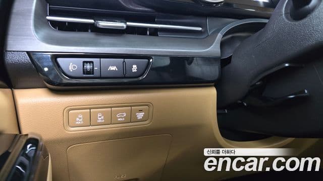 Kia Carnival 2023 — фото 16 из 20