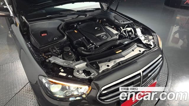 Mercedes-Benz E-Class 2021 — ფოტო 6/20