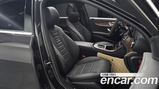 Mercedes-Benz E-Class 2021 — ფოტო 10/20