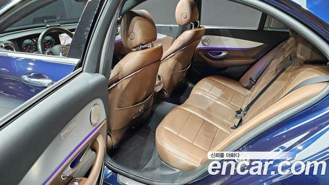 Mercedes-Benz E-Class 2021 — ფოტო 12/20