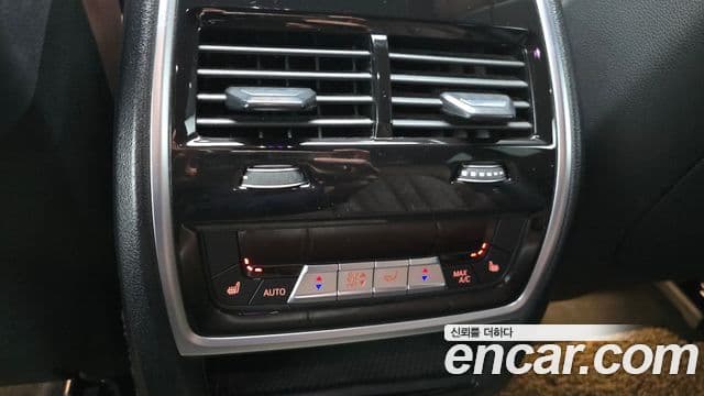 BMW X6 2021 — ფოტო 18/20