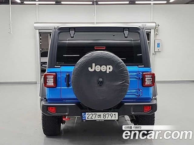 Jeep Wrangler 2023 — ფოტო 3/18