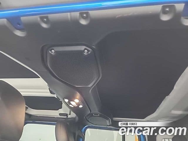 Jeep Wrangler 2023 — ფოტო 12/18