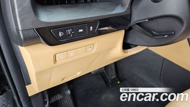 Kia Carnival 2022 — фото 14 из 20