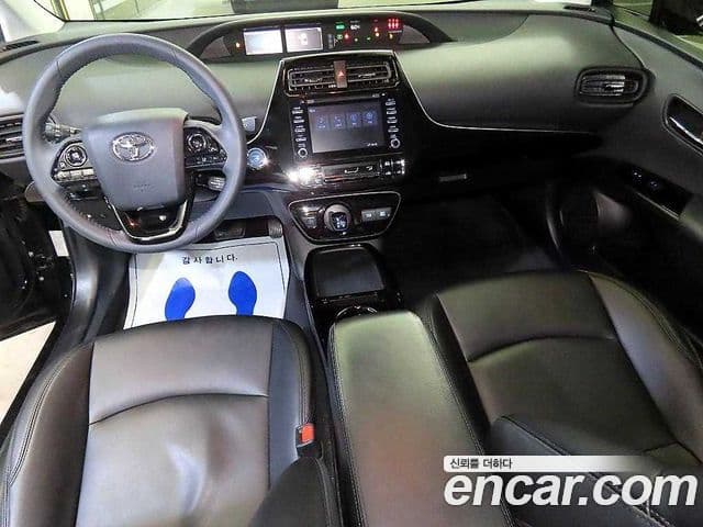 Toyota Prius 2022 — Şəkil 11/19