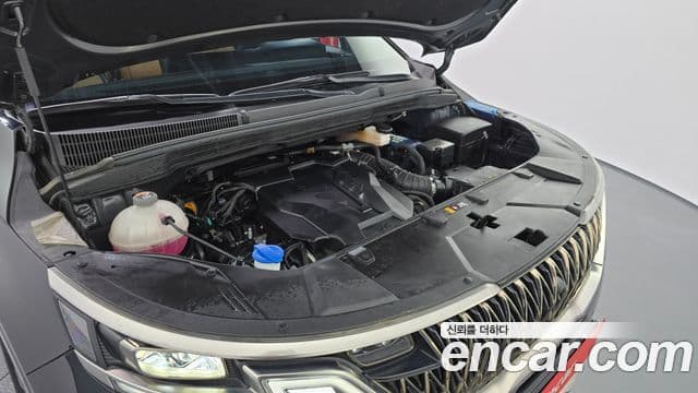 Kia Carnival 2021 — фото 6 из 20