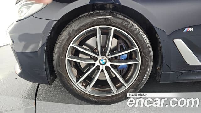 BMW 5 Series 2022 — ფოტო 5/20