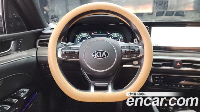 Kia K5 2021 — ფოტო 13/20