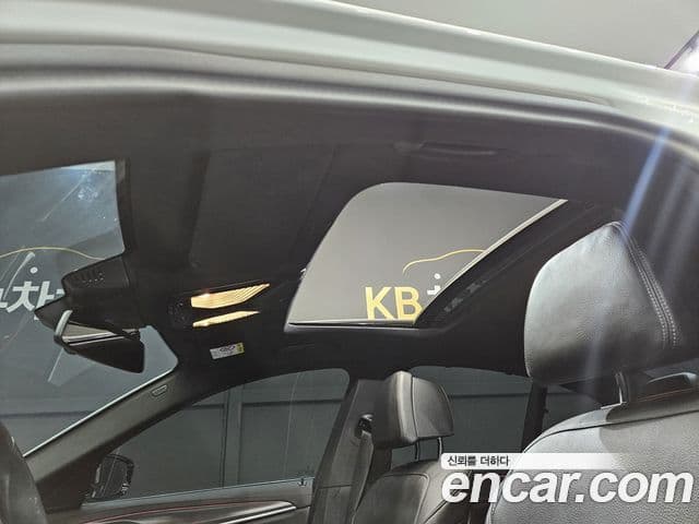 BMW 5 Series 2022 — Photo 14/20