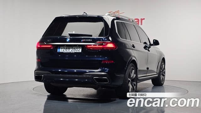 BMW X7 2021 — Фото 2/20