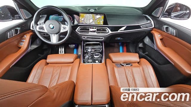 BMW X7 2021 — Фото 7/20
