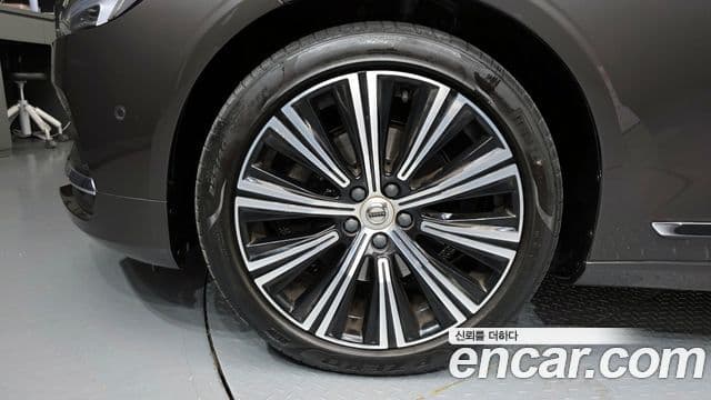 Volvo S90 2022 — ფოტო 9/20