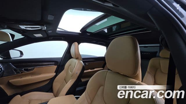 Volvo S90 2022 — ფოტო 18/20