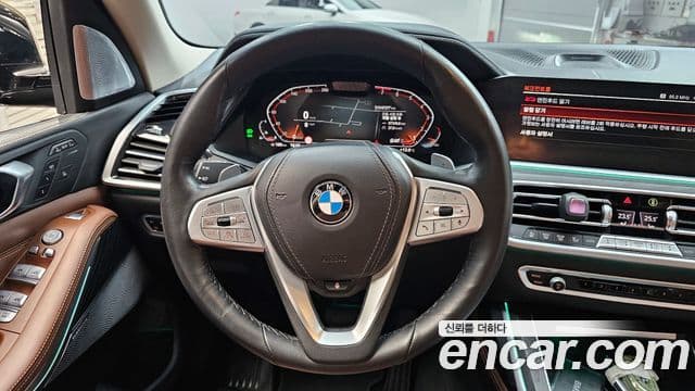 BMW X7 2022 — фото 13 из 20