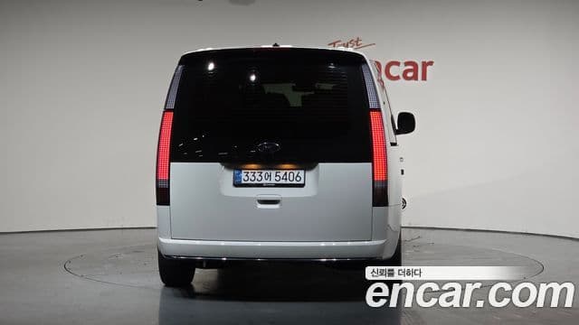 Hyundai Staria 2021 — ფოტო 4/20