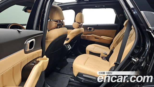 Kia Sorento 2023 — Şəkil 12/20