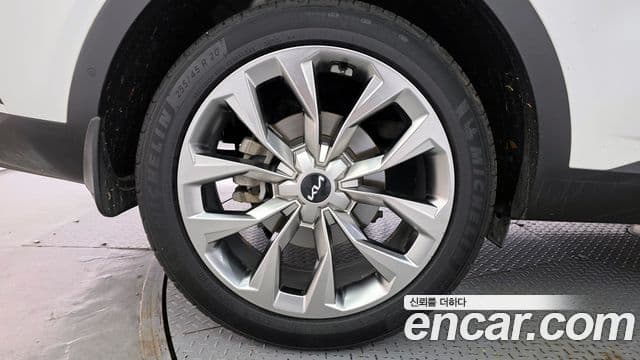 Kia Sorento 2021 — Фото 5/20