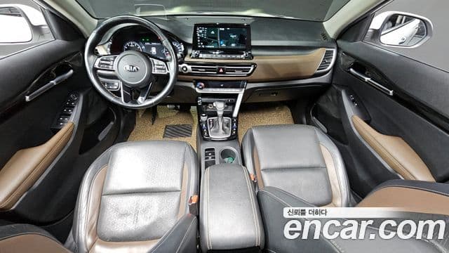 Kia Seltos 2020 — ფოტო 7/20