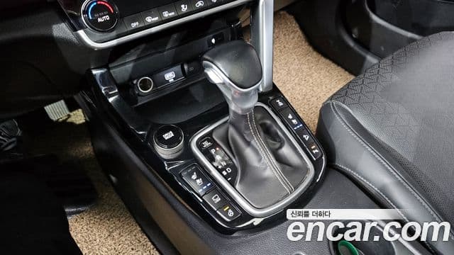 Kia Seltos 2020 — ფოტო 9/20