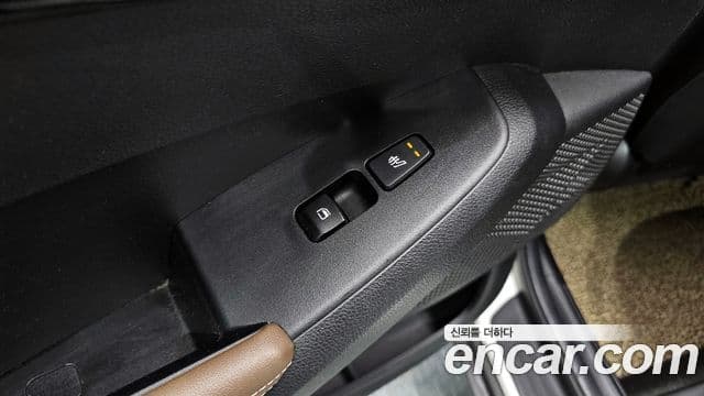 Kia Seltos 2020 — ფოტო 19/20