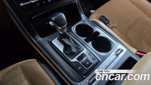 Kia Carnival 2023 — ფოტო 9/20