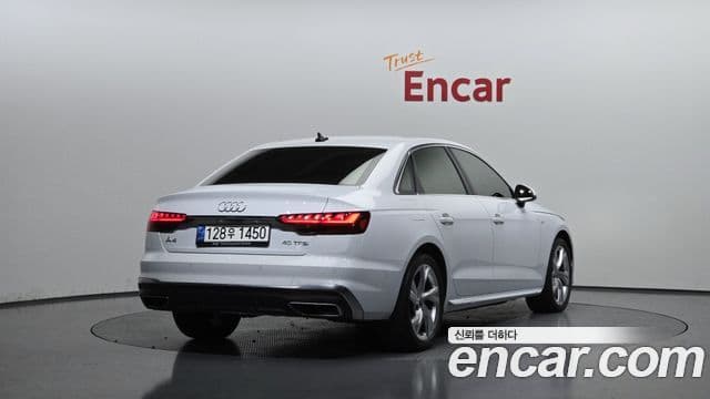 Audi A4 2021 — ფოტო 2/20