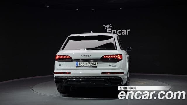 Audi Q7 2022 — Şəkil 4/20