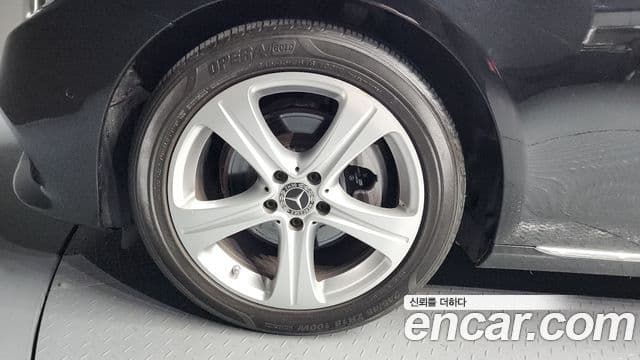 Mercedes-Benz E-Class 2018 — фото 5 из 20