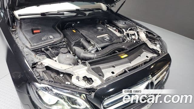 Mercedes-Benz E-Class 2018 — фото 6 из 20