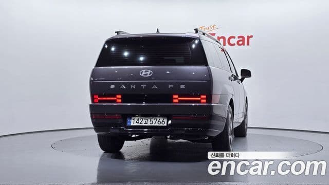 Hyundai Santa Fe 2023 — Photo 9/20