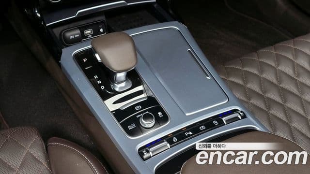 Kia Stinger 2022 — Şəkil 8/20