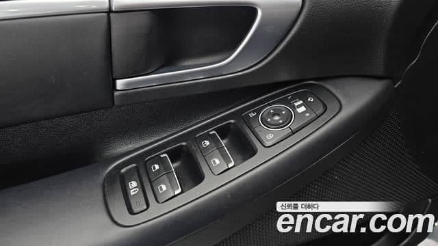 Hyundai Sonata 2019 — Фото 18/20