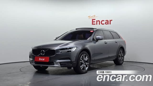 Volvo V90 Cross Country 2018 — Şəkil 1/20