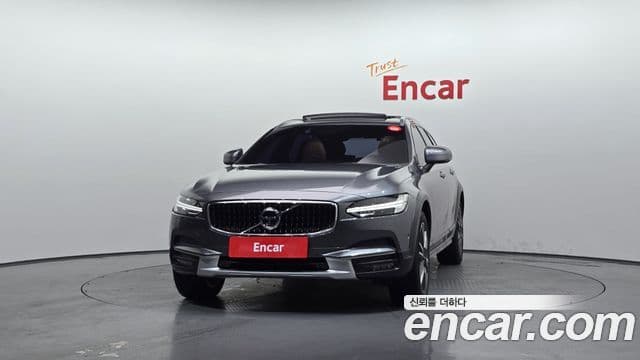 Volvo V90 Cross Country 2018 — Şəkil 3/20
