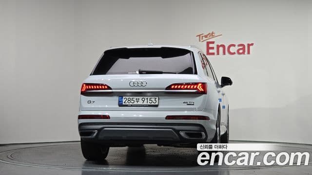 Audi Q7 2022 — Şəkil 4/20